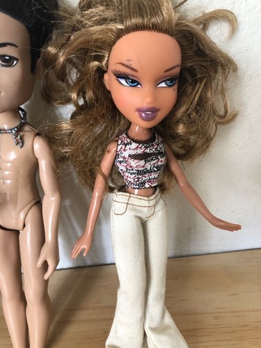 Lot Of 3 Bratz Doll misc