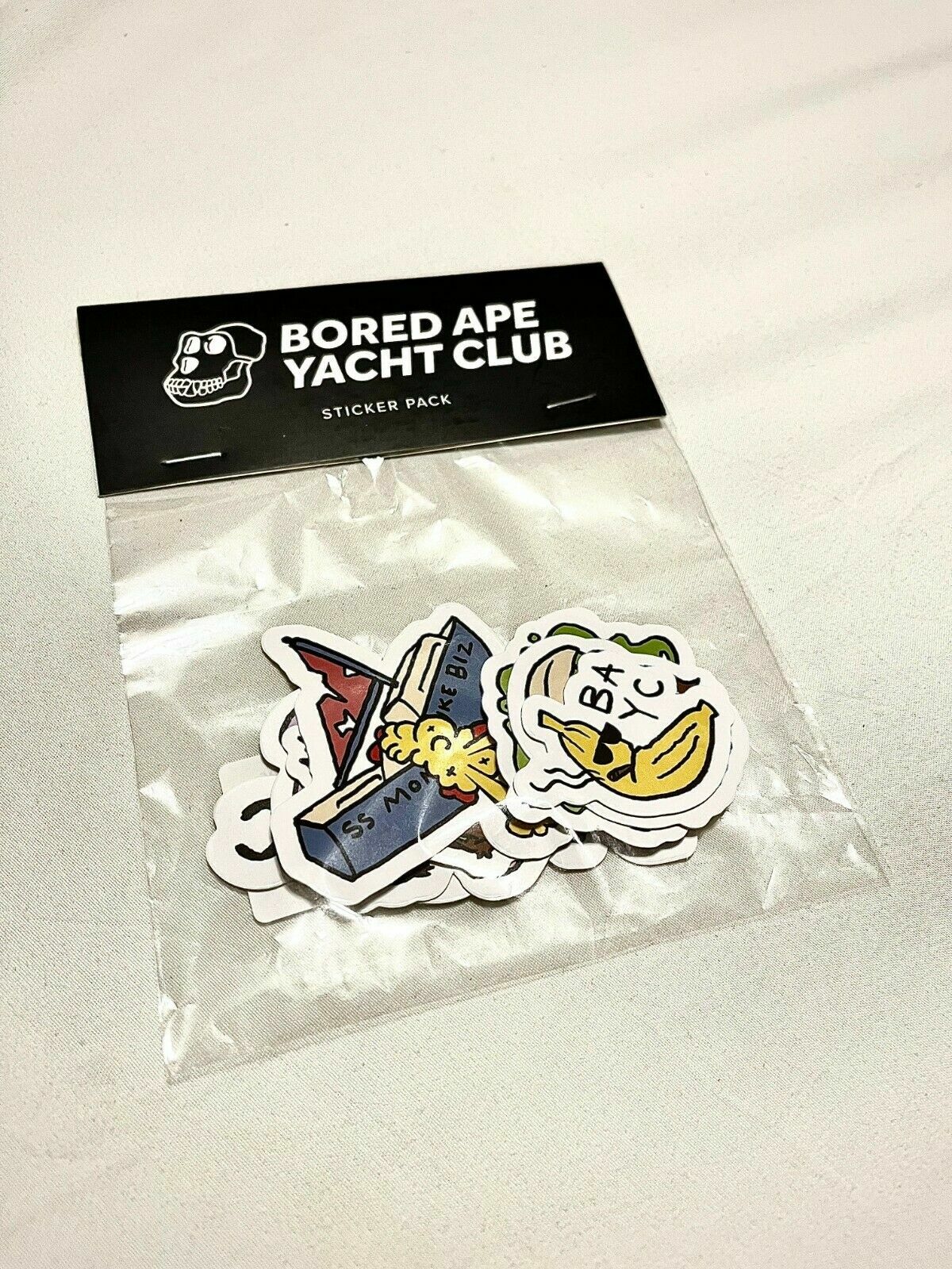 Bapeピンバッジとシール DARUMA PINS | bape.com