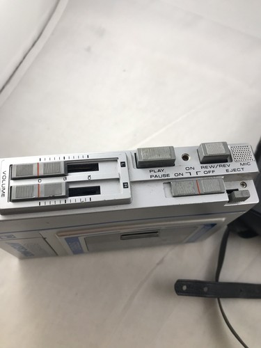 Soundesign Cassette Player Personal Model 4261 Parts or Repair Japan