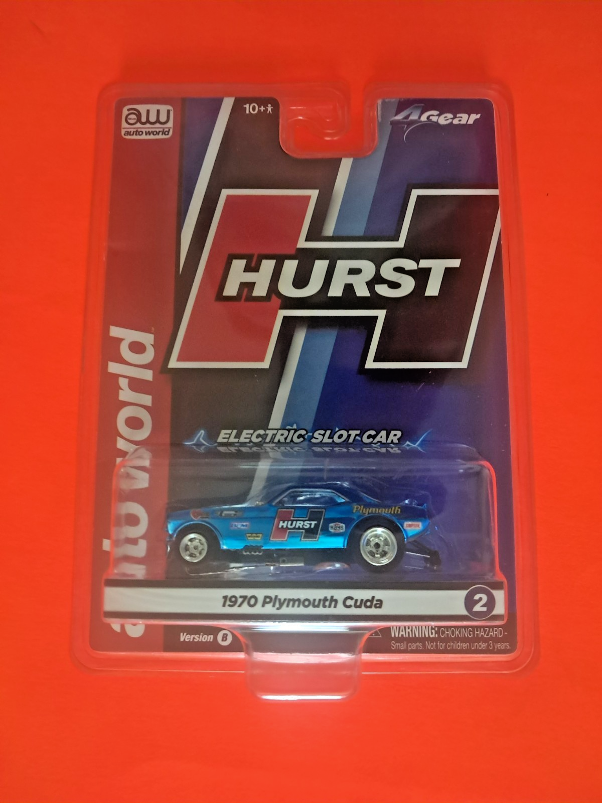 NEW - AUTO WORLD SLOT CAR HURST 1970 Plymouth Cuda - Free ShipN