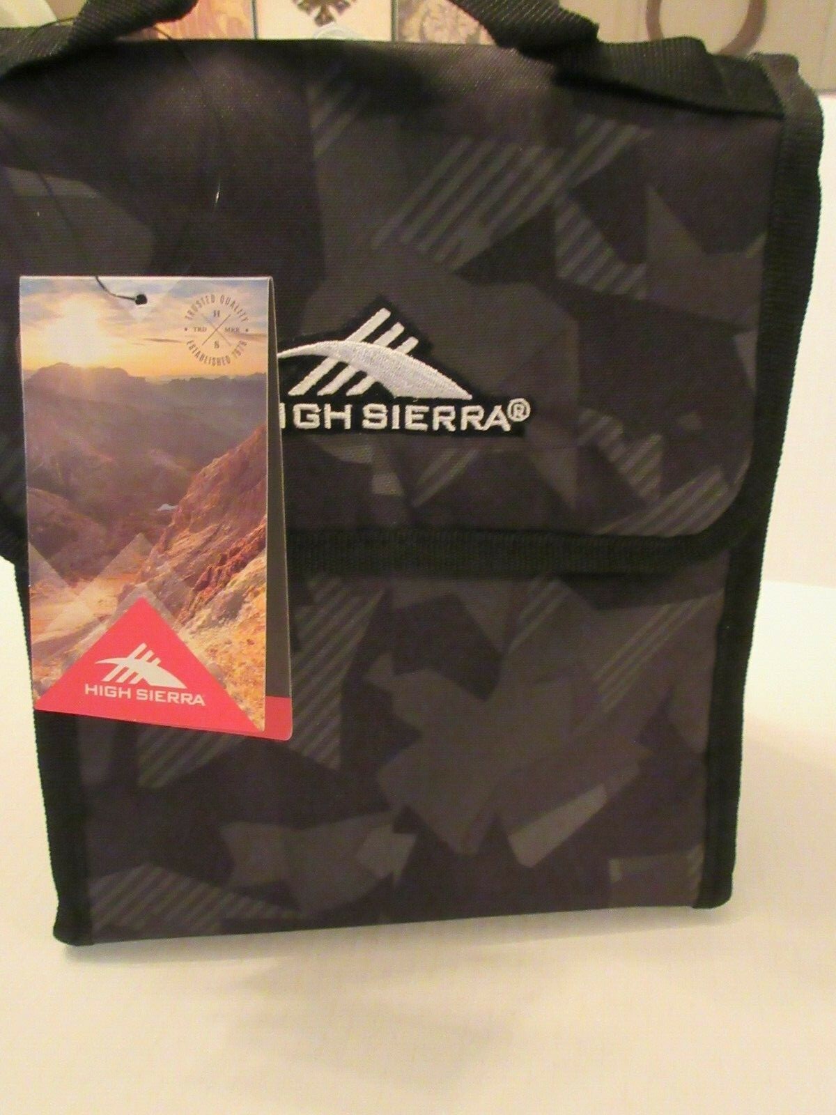 High Sierra Classic Lunch Bag Travel Cooler Geometric Shattered Camo Design Blac