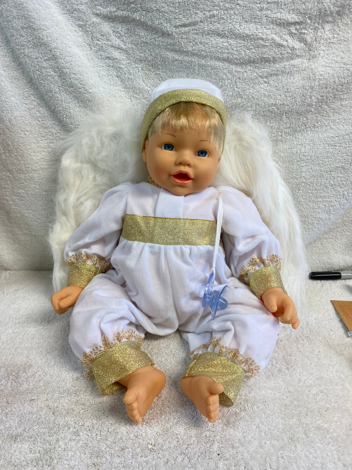 City Toy Baby Doll 1998 18&rdquo; Blue Eyes Eye Lashes / Soft Body