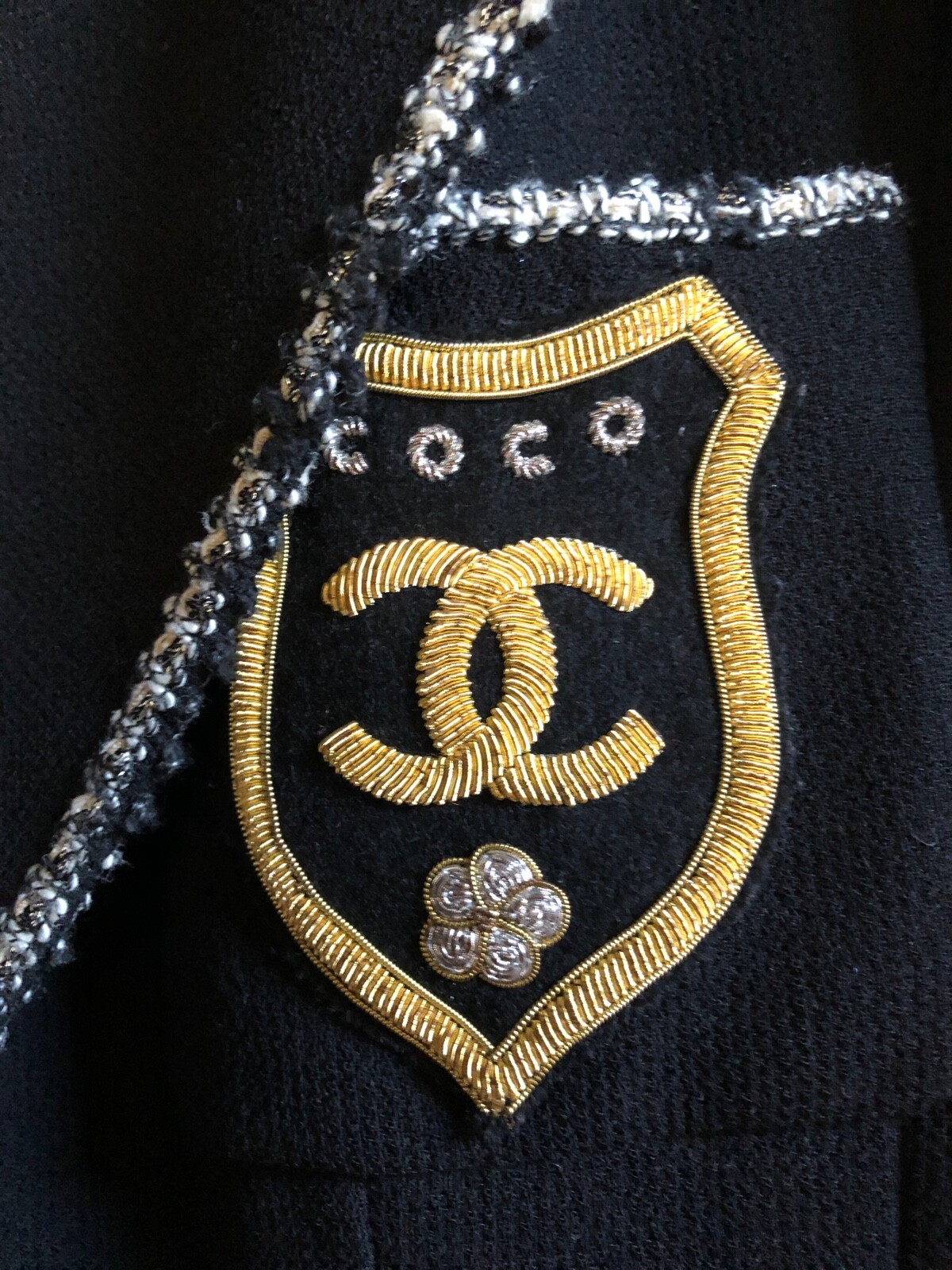 CHANEL VINTAGE 05C NEW BLACK Tweed 
