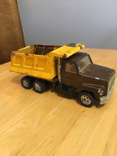 Mid 70's ERTL International S-Series Dump Truck Model 3605