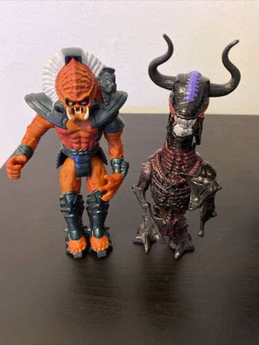Predator Vs Alien Action Figure Bundle 2 Figures 90s Vintage Predator Vs Alien Action Figure Bundle 2 Figures 90s Vintage