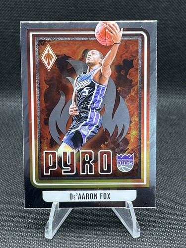 NBAカード　DeAaron Fox absolute  RC auto 2017-18 Absolute De'aaron Fox Rc Rookie Holo Auto #66/99