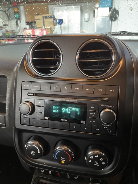 Jeep Patriot 2015 factory head unit 