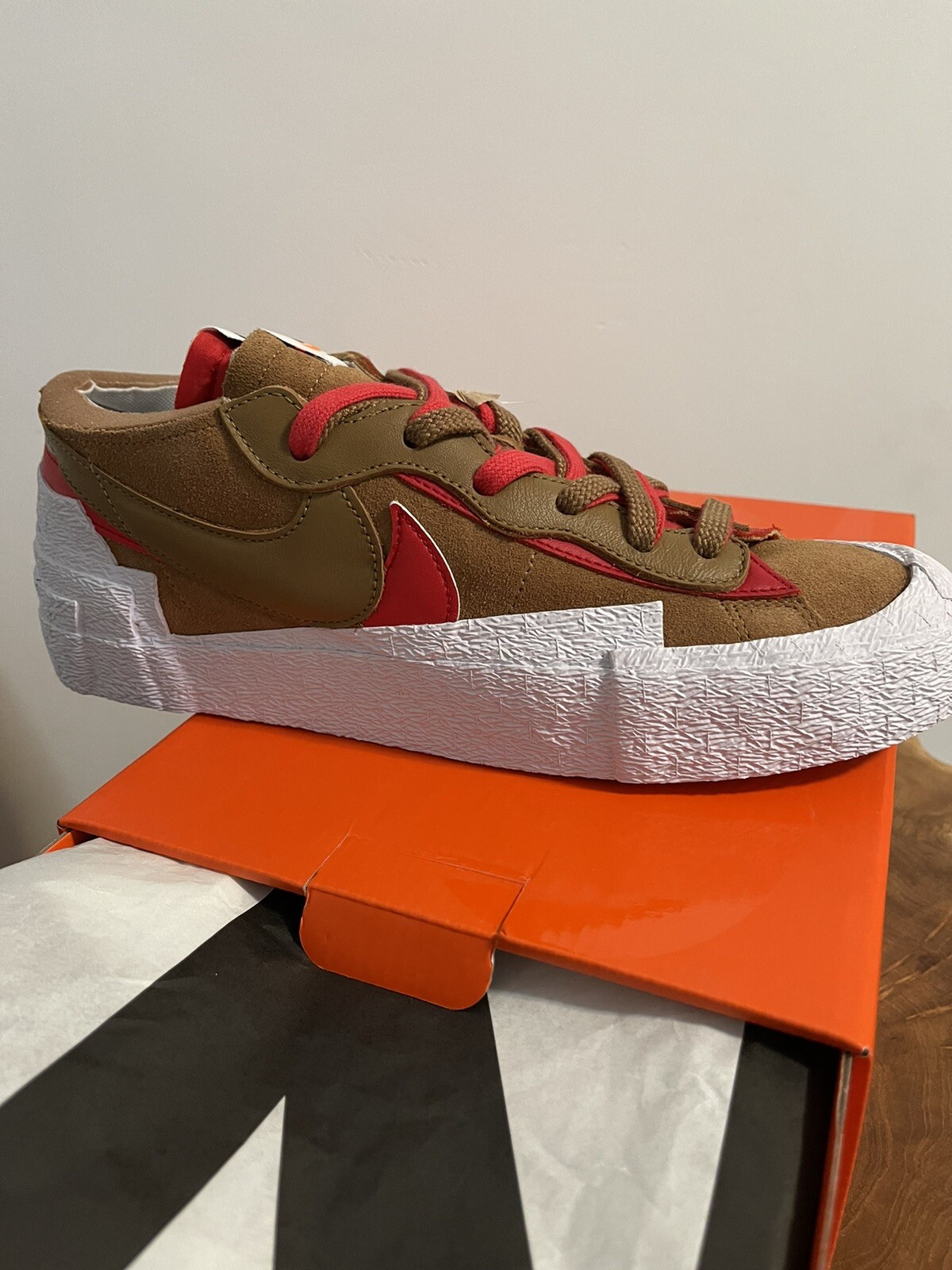 nike blazer low x sacai british tan