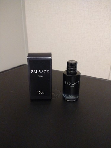 New in Box DIOR SAUVAGE Perfume for Men (splash travel size