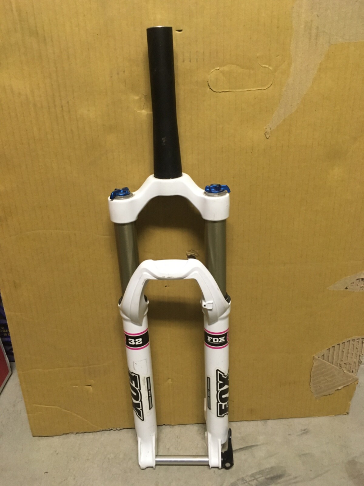 Fox Performance Series Talas 27.5” Giant Overdrive 2 Steerer (read