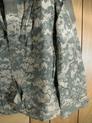 US Military BDU Uniform Digital Desert Camo Combat Coat NWT  Size M Reg