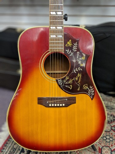 1968 Gibson Hummingbird Acoustic Guitar with Hard Case and Paperwork! Vintage!