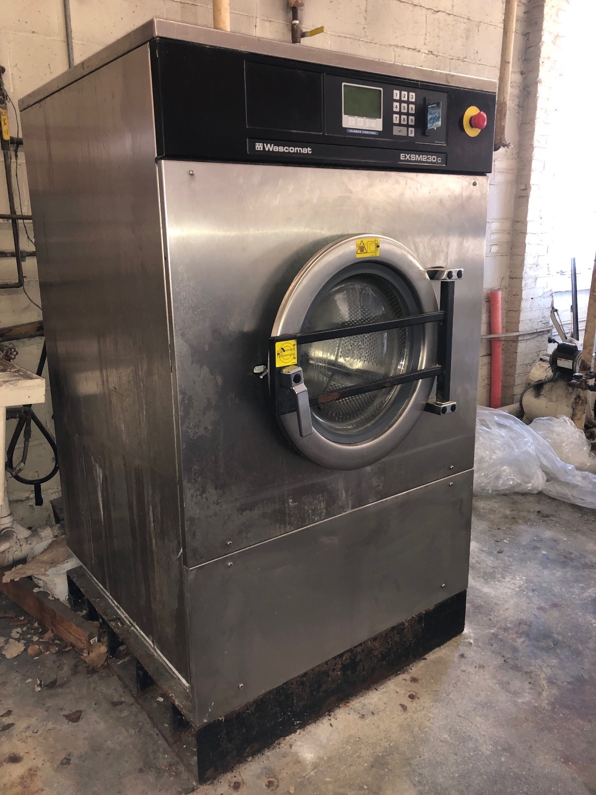 Wascomat EXS M230C Large 65lb. Commercial/Industrial Heavy-Duty Washer