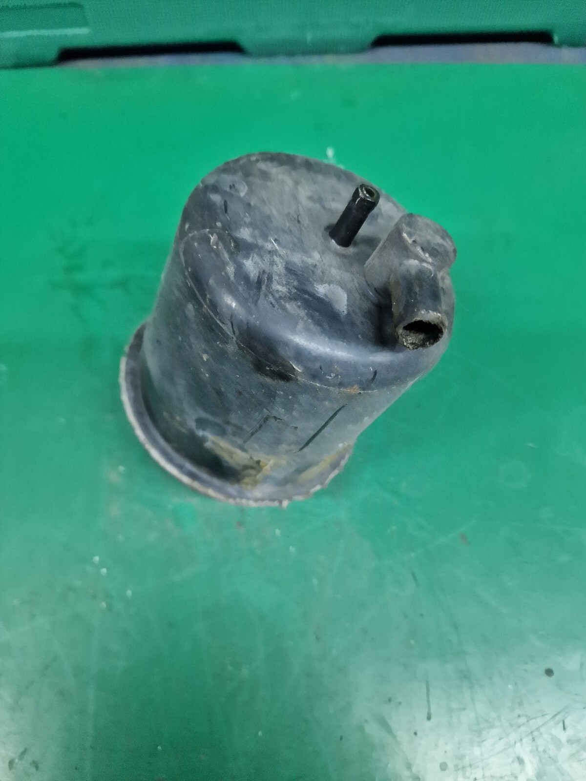 1993 MITSUBISHI GTO FUEL VAPOUR CHARCOAL CANISTER