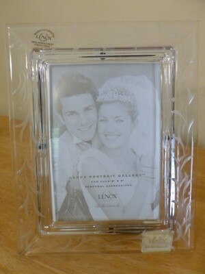 Lenox Opal Innocence Hand Cut Leaded Crystal 5  x 7  Photo Frame - Austria 