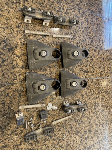 Yakima Roof Rack Railrider 1 Towers JEEP CHEROKEE w/ LOCKS K