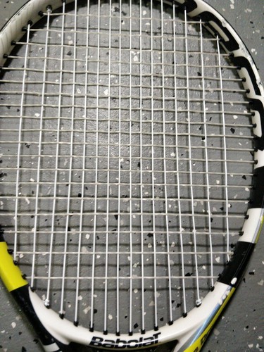 Babolat AeroPro Drive - Excellent Strung With ALU Power Rough 125 Tennis Racket