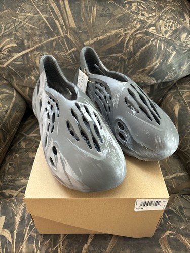 靴 adidas YEEZY Foam Runner \"MX Granite\" adidas Yeezy Foam RNR MX Granite Men's - IE4931 - US