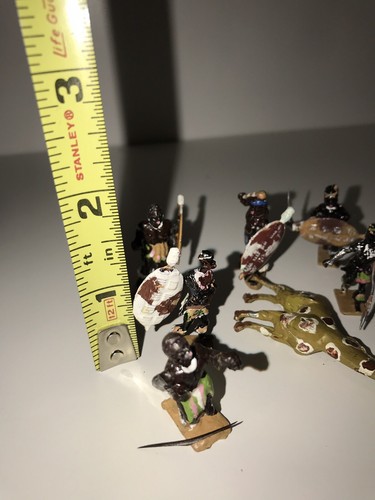7 Handpainted Metal Zulu Warriors Hunting Giraffe 1:72 scale