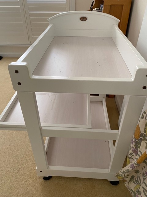 second hand change table