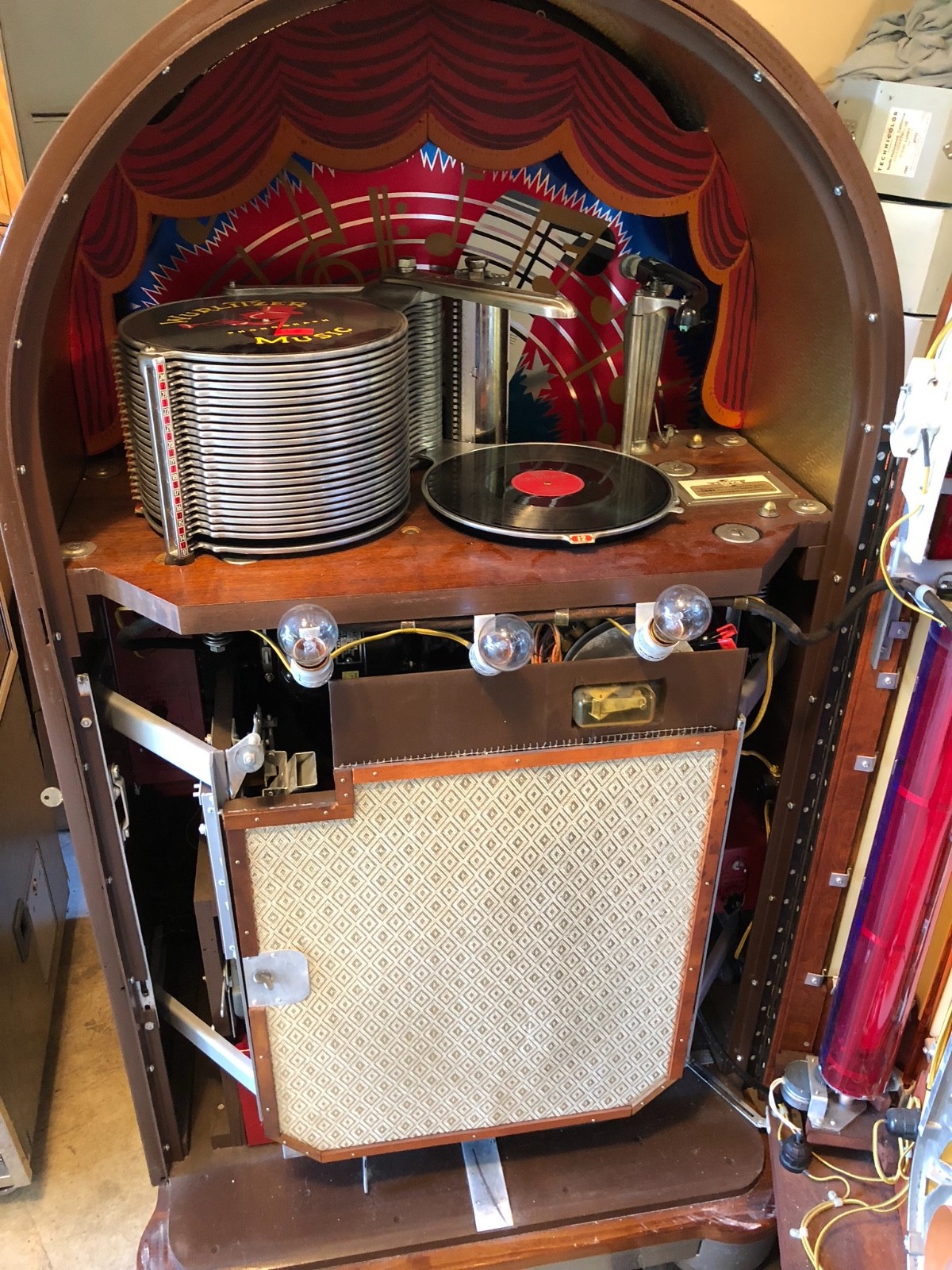 WURLITZER 1015 JUKEBOX ORIGINAL 1946