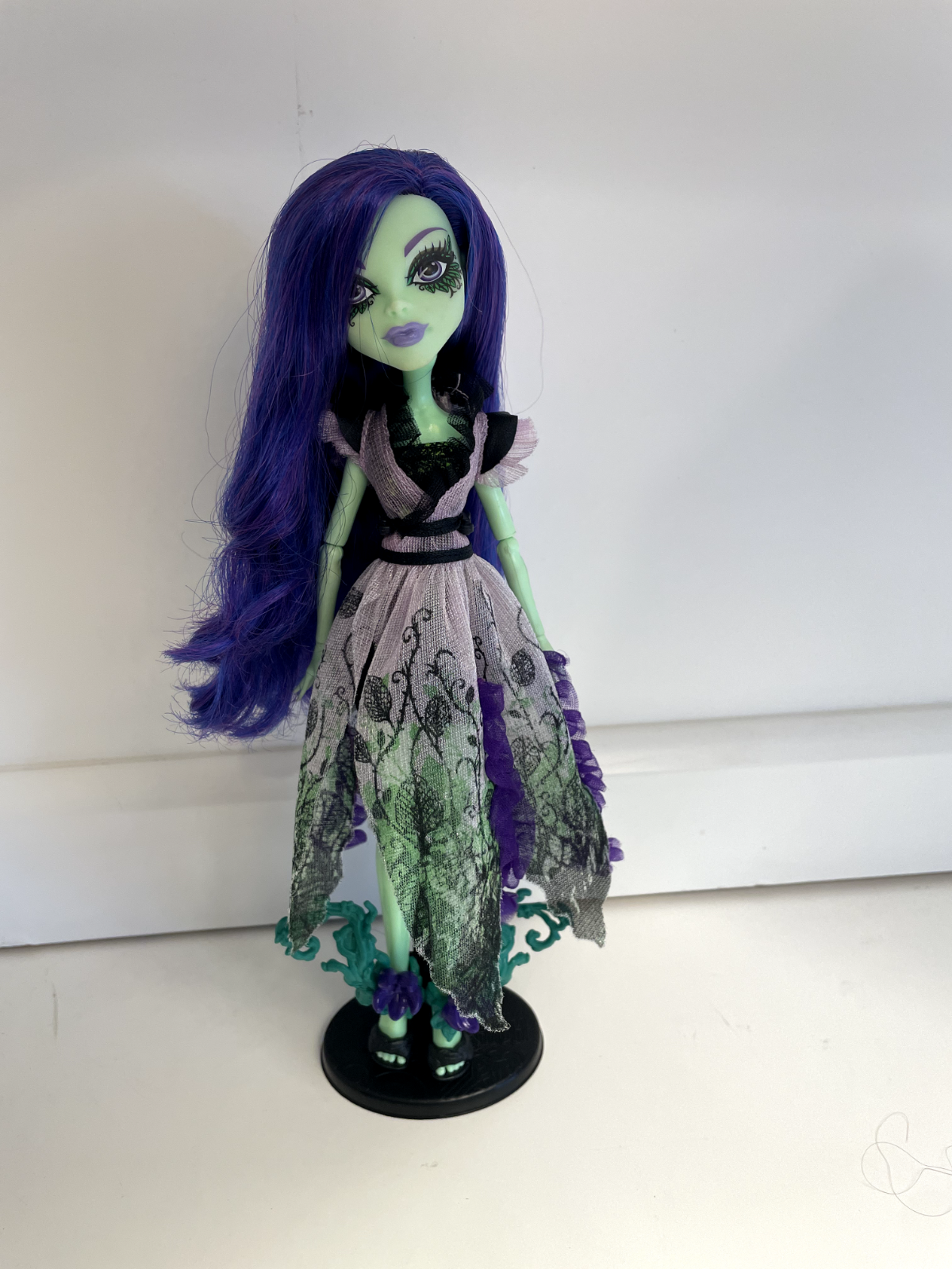 Monster High Gloom & Bloom Amanita Nightshade Doll Mattel