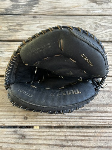 Mizuno Prospect GXC112 Youth Catchers Mitt 31.50-Inch RHT Baseball Glove