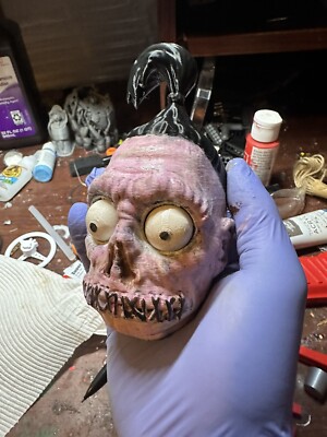 SHRUNKEN HEAD BEETLEJUICE V2