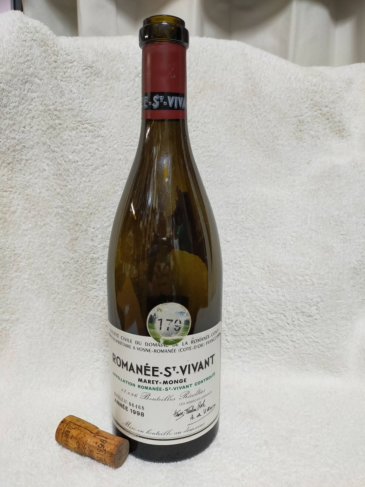 DRC ROMANEE CONTI St Vivant 1998 Glass Bottle (empty) With DRC ROMANEE CONTI St Vivant 1998 Glass Bottle (empty) With