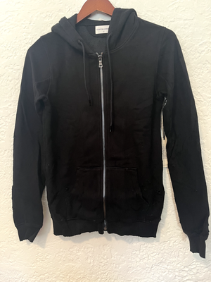 Black hoodie with silver zipper sale