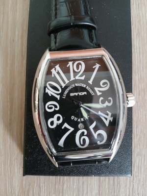 Herrenuhr Tonneau, Quartz, NEU