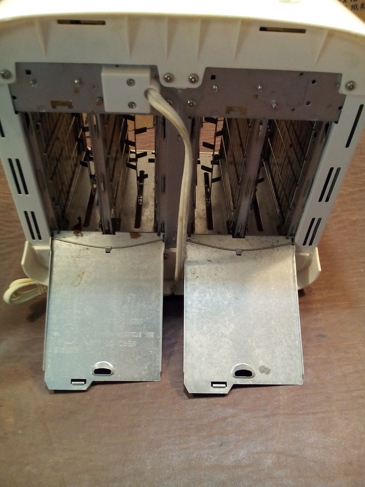 SUNBEAM WIDE SLOT 4-SLICE BEGAL/TOAST TOASTER MODEL# 3838