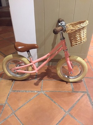 Bobbin Balance bike Pink with Basket