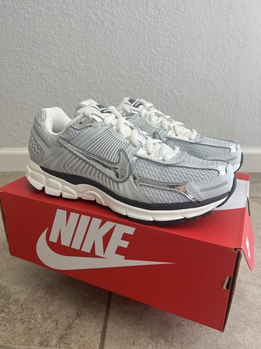 Pre-owned Nike Air Zoom Vomero 5 Photon Dust Metallic Silver W Fd0884-025 Sz 12 W Box