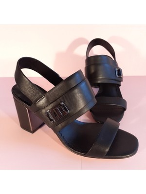 

KARL LAGERFELD Женские черные кожаные сандалии Jaylynn Slip On Slingback, Черный, JAYLYNN/D19