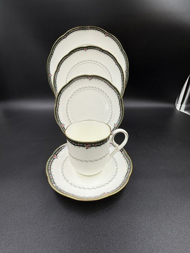 Noritake Belcourt 5 Piece Place Setting #4710 Bone China