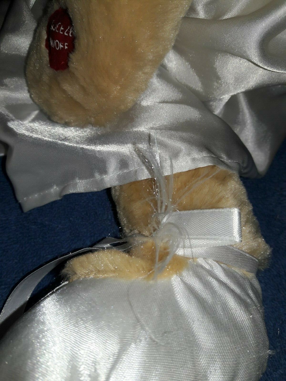 Rare 2009 Chantilly Lane 19