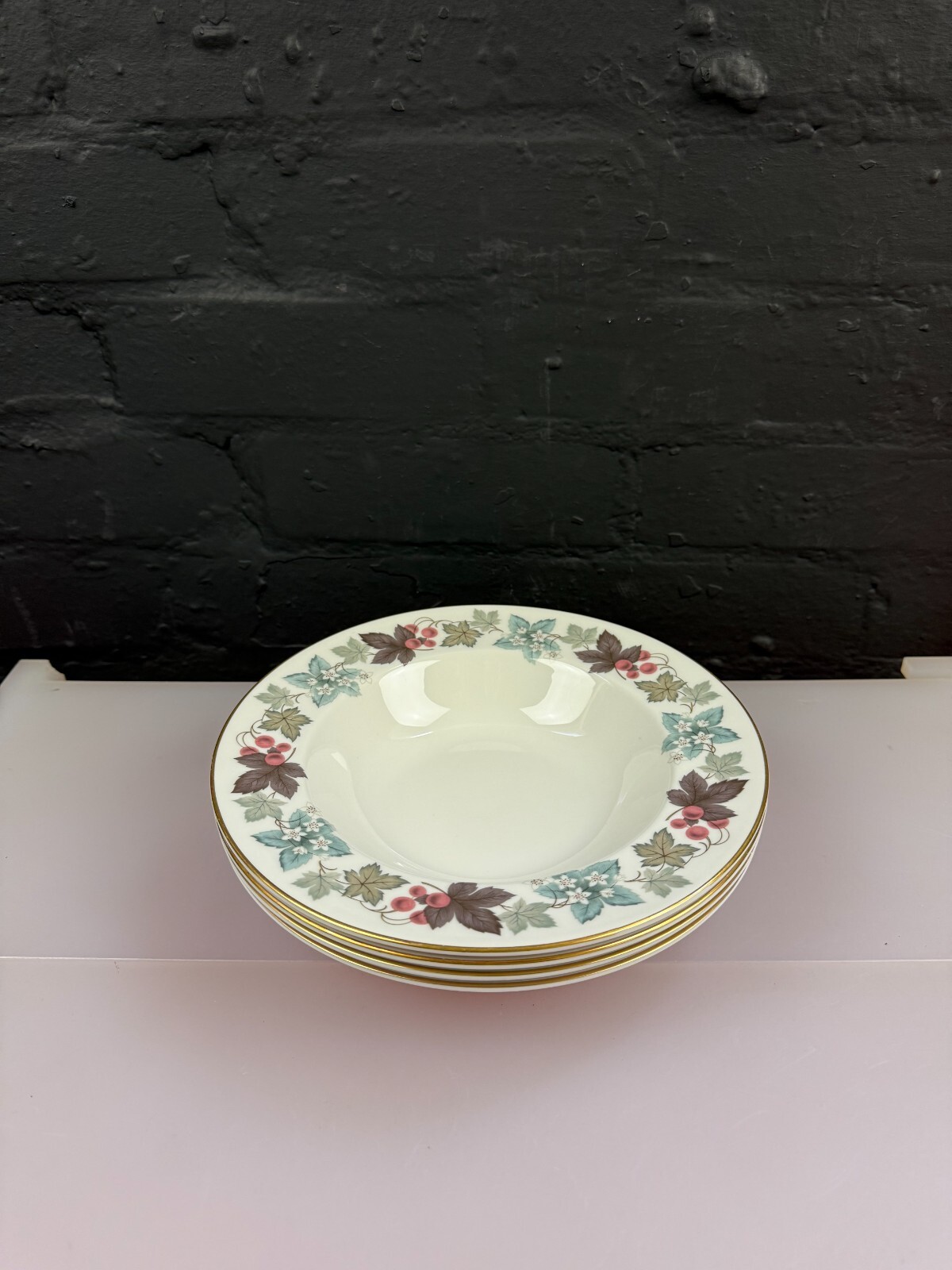 4 x Royal Doulton Camelot TC1016 Rimmed Pasta Soup Bowls 23 cm Wide 2 Sets