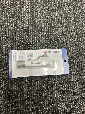 SINGER Needle Threader Assistant with Built-in Thread Cutter, Plastic, White