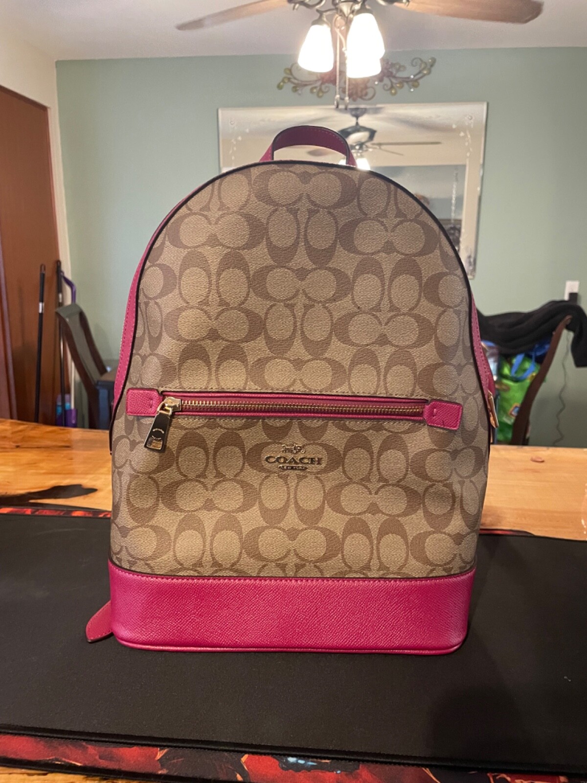 バッグ COACH Nubuck Salmon Pink Backpack Rare COACH Nubuck Salmon Pink Backpack Rare - メルカリ