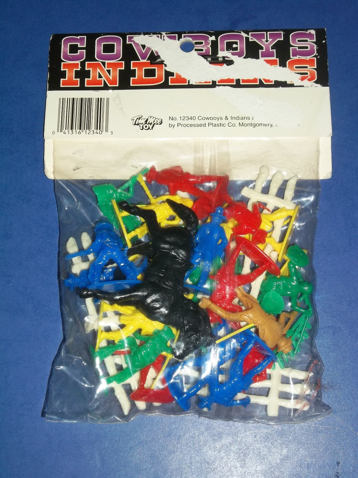 Vintage Tim Mee Toy Cowboys & Indians Bag, 26 pieces #12340 New in Pkg.