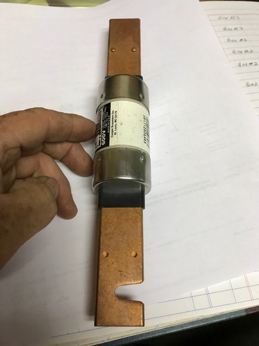 New Bussmann Fusetron FRS-R-200 Amp Fuse 600 Volt Class RK5 NIB