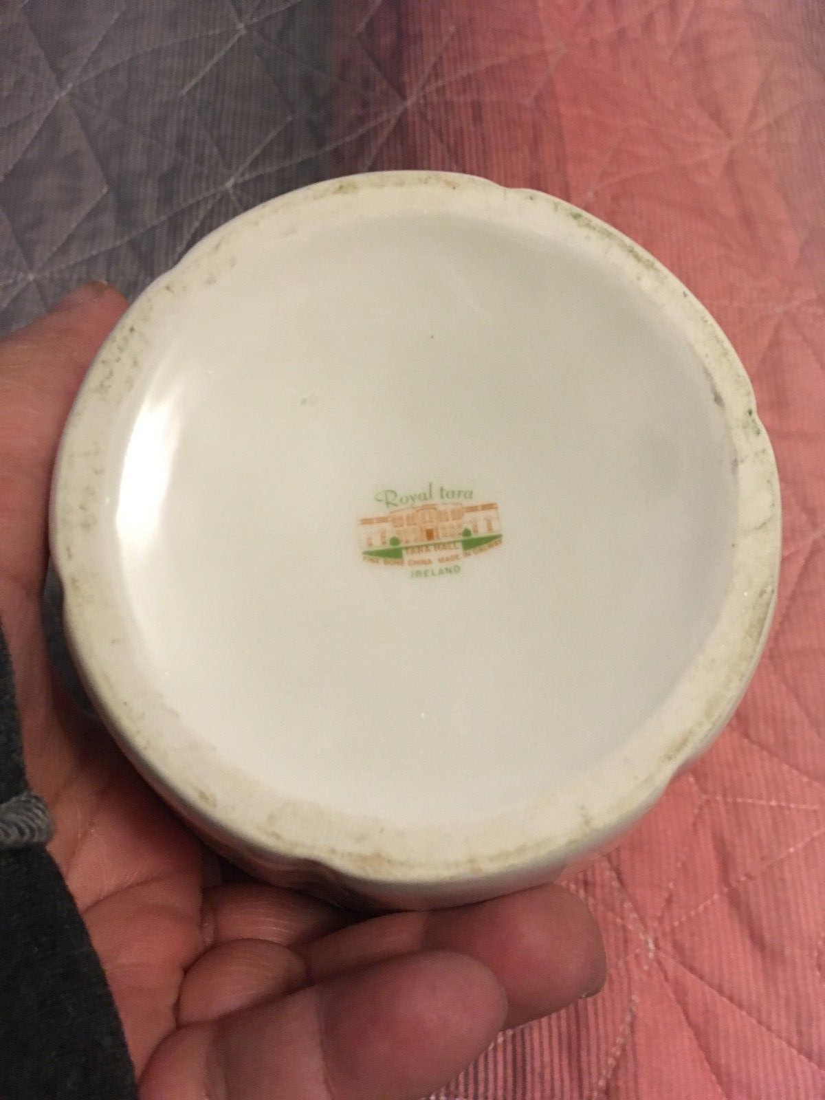 ROYAL TARA HALL FINE BONE CHINA SHAMROCK IRISH CELTIC HARP GINGER JAR  IRELAND