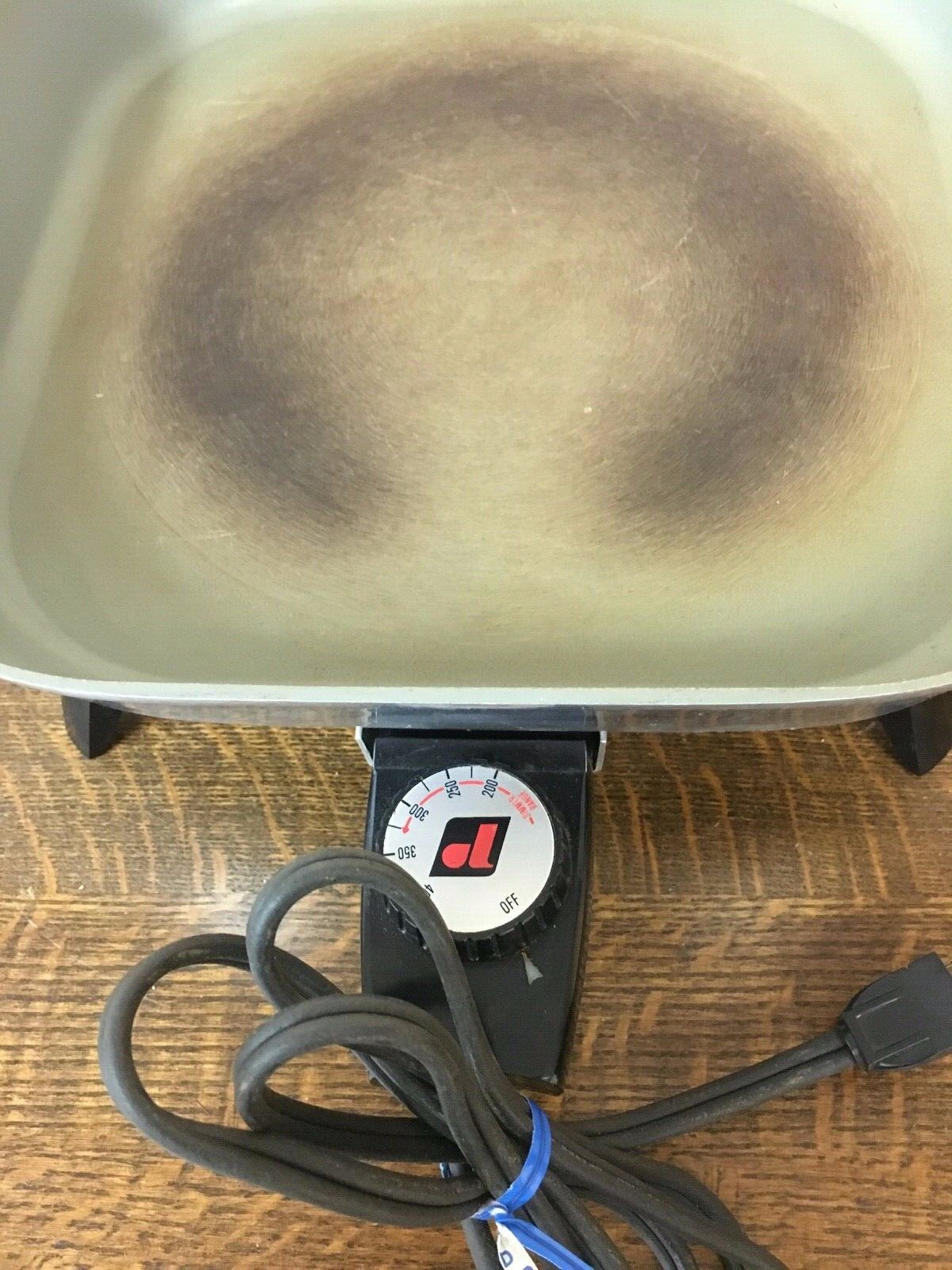 Regal 12x12 Square Electric Fry Pan Model 7516 with Gray Stoneware-like Interior