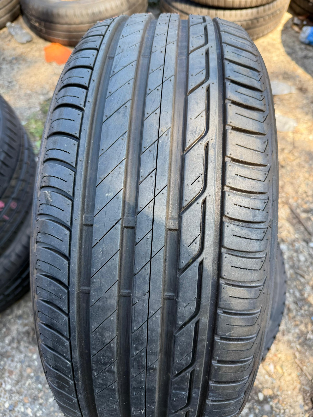 New 215 50 18 Bridgestone, Turanza T001, 92W, x1 Single Tyre (F1_tyres) YD153