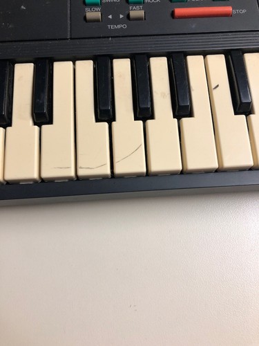 Yamaha Portasound PSS-30 Electronic Piano Keyboard