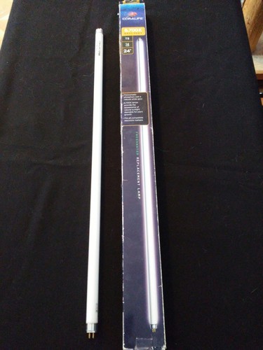 Coralife Daylight 6700K T5 Fluorescent Lamp for aquarium