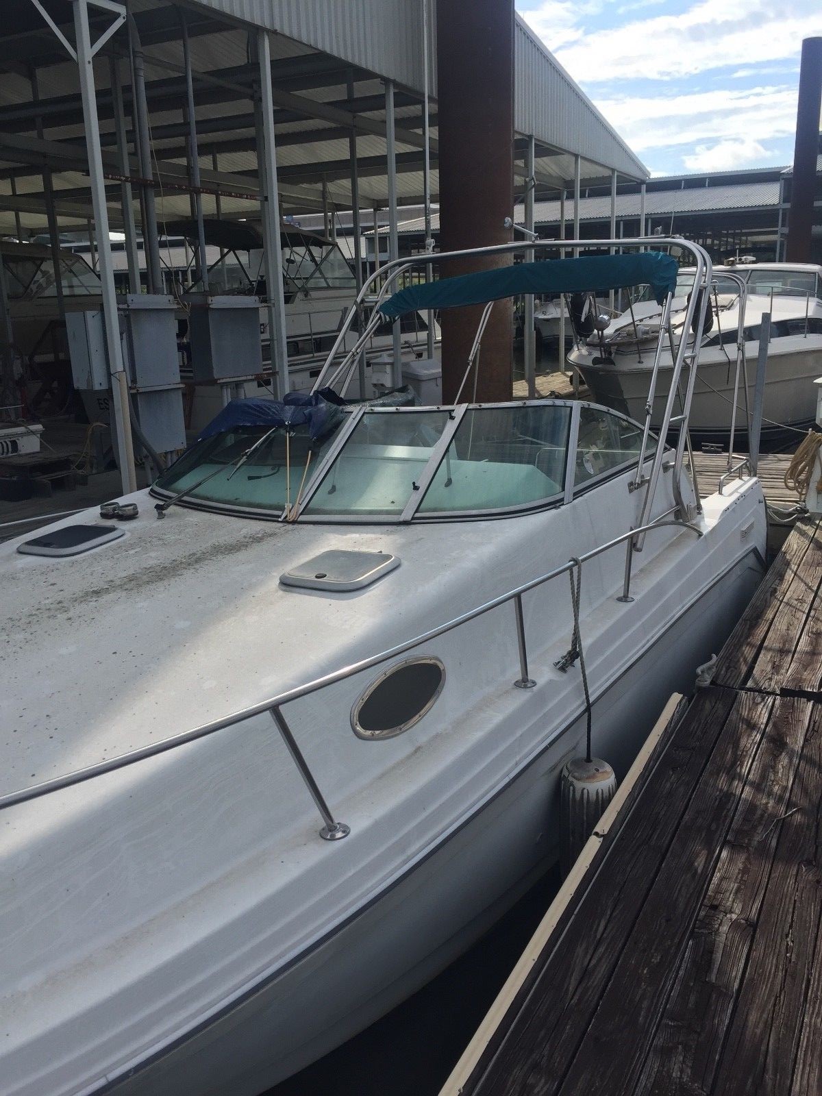 1994 Rinker Fiesta Vee 265 - project boat