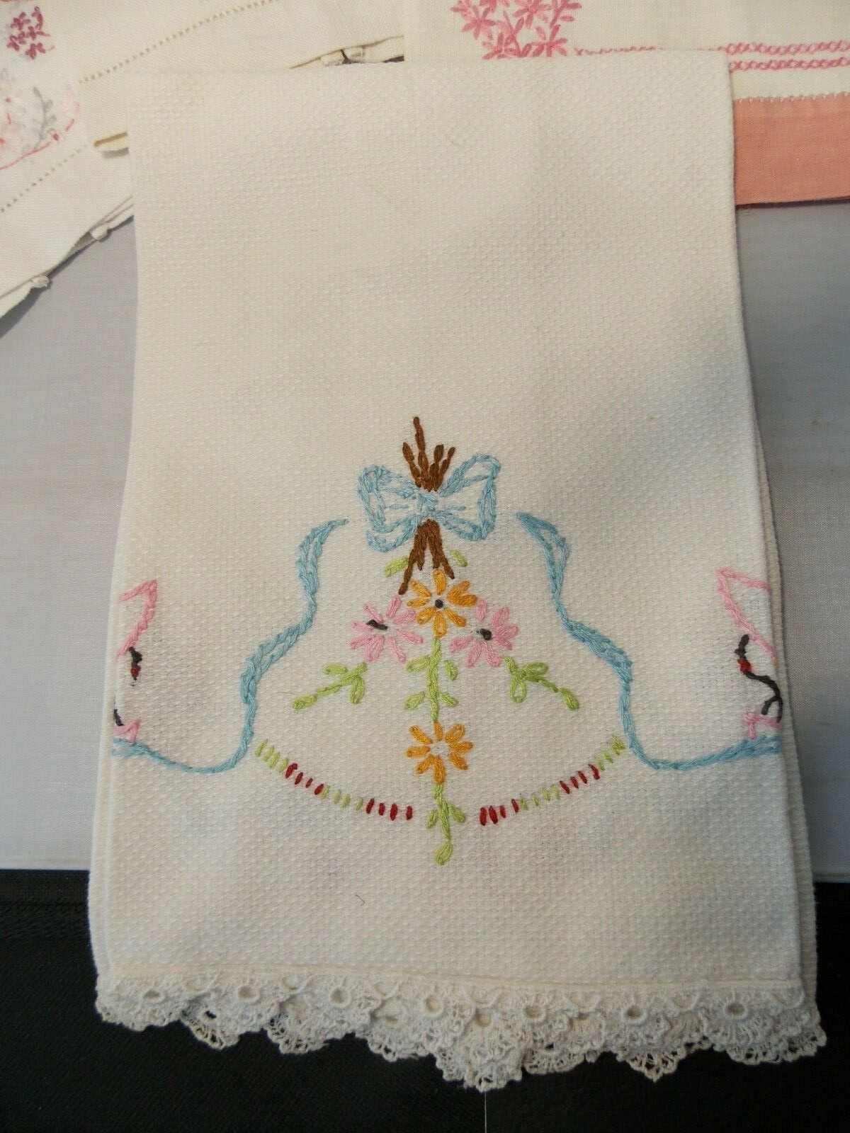 Lot of 5 Vintage Cotton/ Linen Embroidered Hand Towels