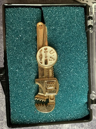 LOT Plumber’s Pipe Fitters Union 25 30 35 Yr Pin Tie Tack GOLD WRENCH masonic